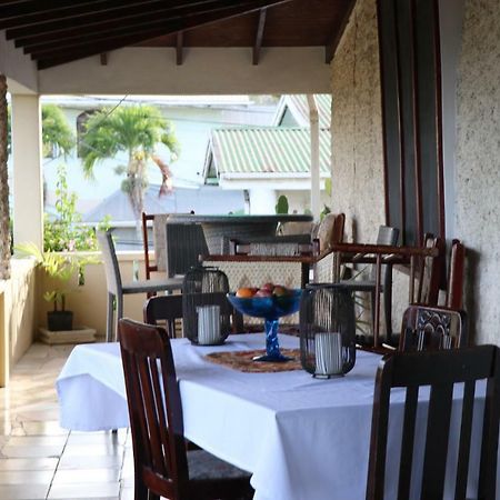 Rainbow Inn Grenville Ngoại thất bức ảnh